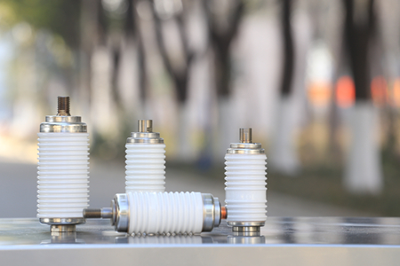 真空開關(guān)管接觸點(diǎn)選什么材質(zhì)好？一般為銅合金！